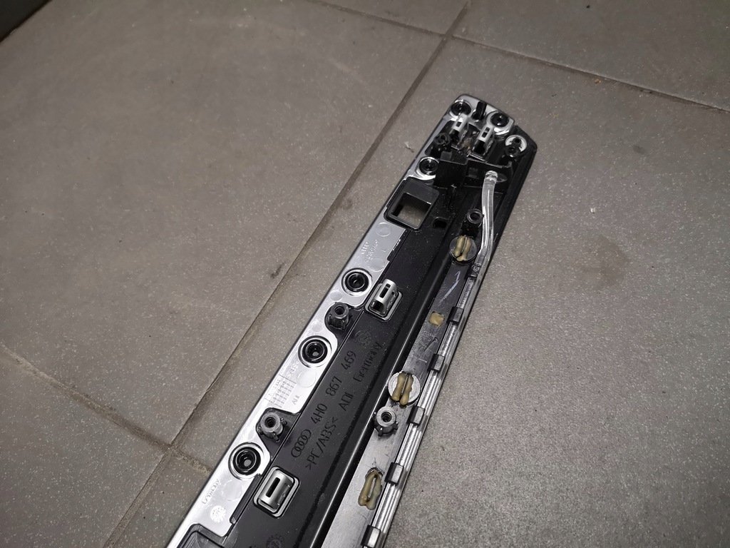 фото №16, Молдинг dekor дверь левый задняя audi a8 d4 4h0867469