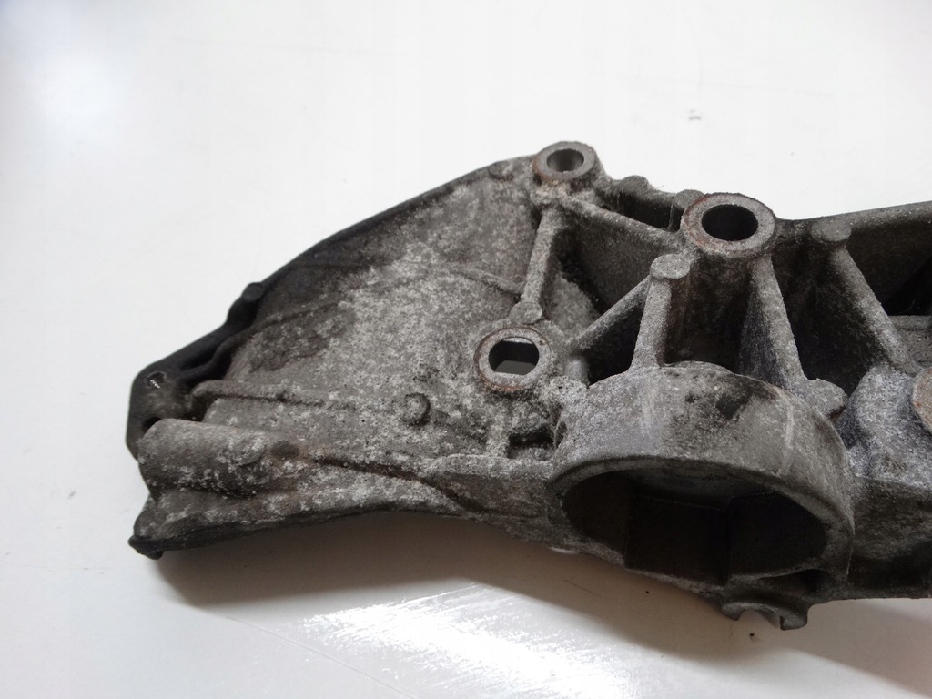 фото №8, Кронштейн кронштейн генератора renault laguna iii