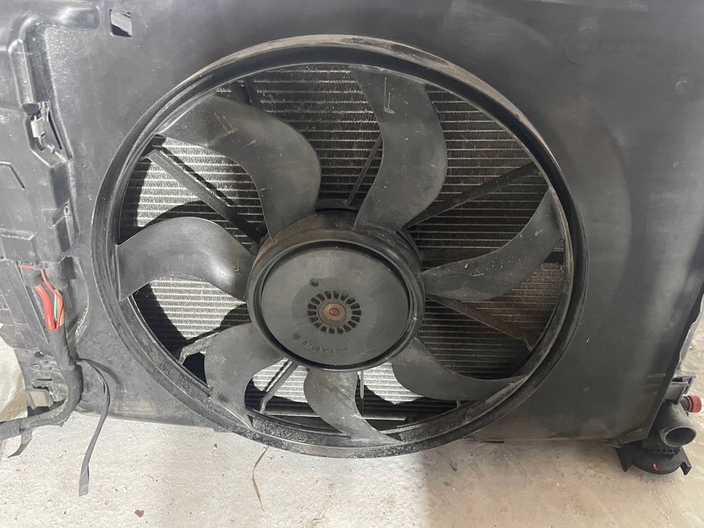 фото №13, Mercedes w176 w 176 1.6 cgi бензин комплект радиатор радиатор