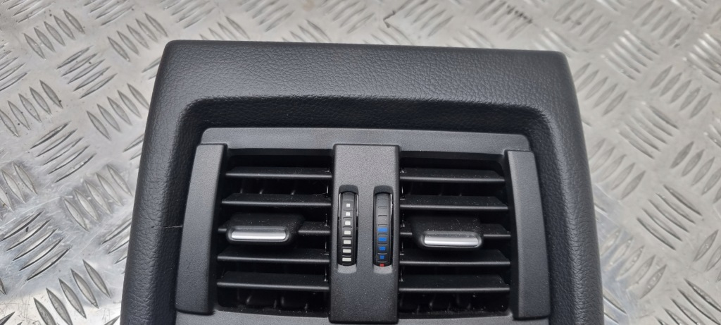 фото №5, Bmw f34 решётка обдув задняя туннель среднего 9222046 9207330