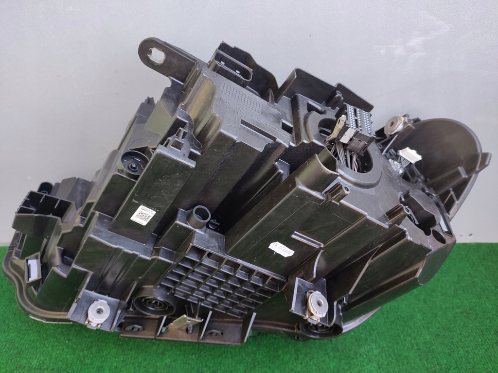 фото №10, Bmw x1 f48 lift 90191273 full led лампа перед идеальное состояние оригинал правая