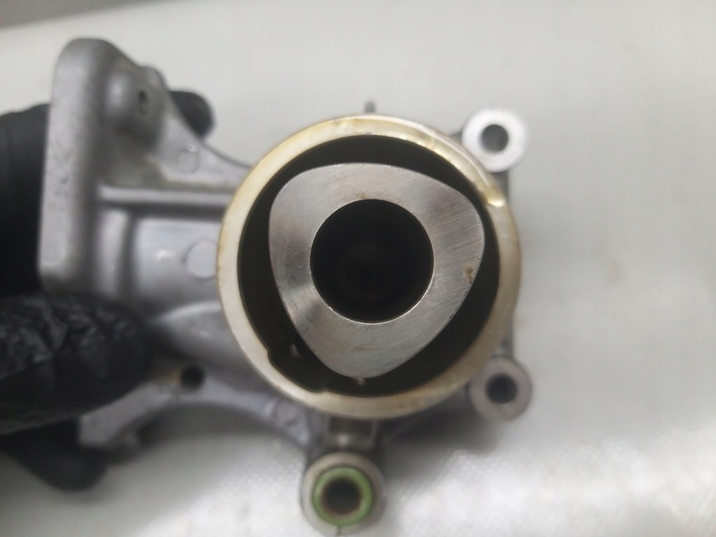 фото №9, Основа привід насоса 1.6 thp 225km 5g06 citroen ds7 3008 508 9811831280