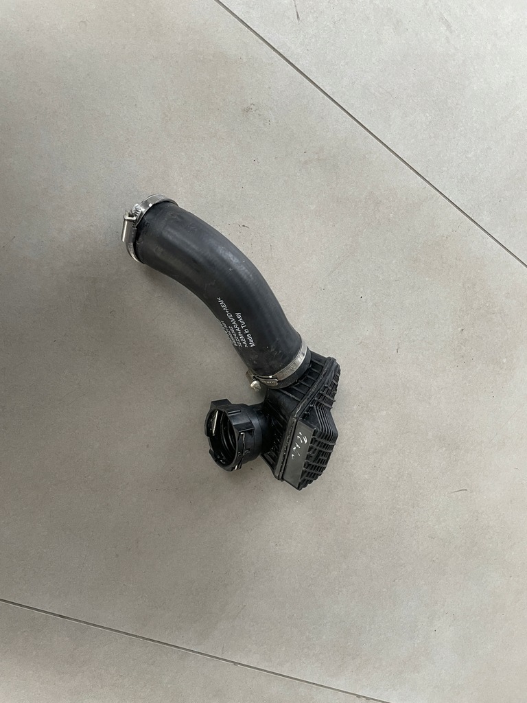 фото №1, Шланг интеркулер plug-in volvo xc40 32224392