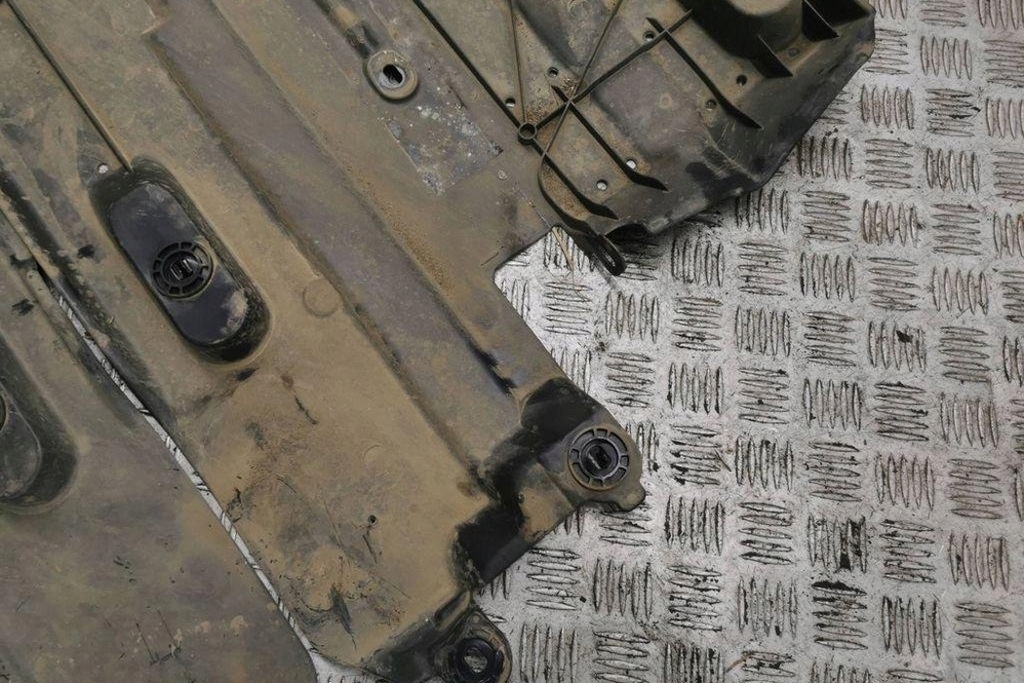 фото №12, Правая защита подвеска opel astra l o5 9827725580 1.2l бензиновый 96kw 2023