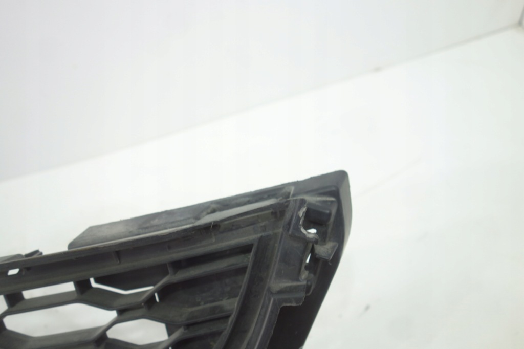 фото №2, Решётка средняя бампера renault twingo ii lift