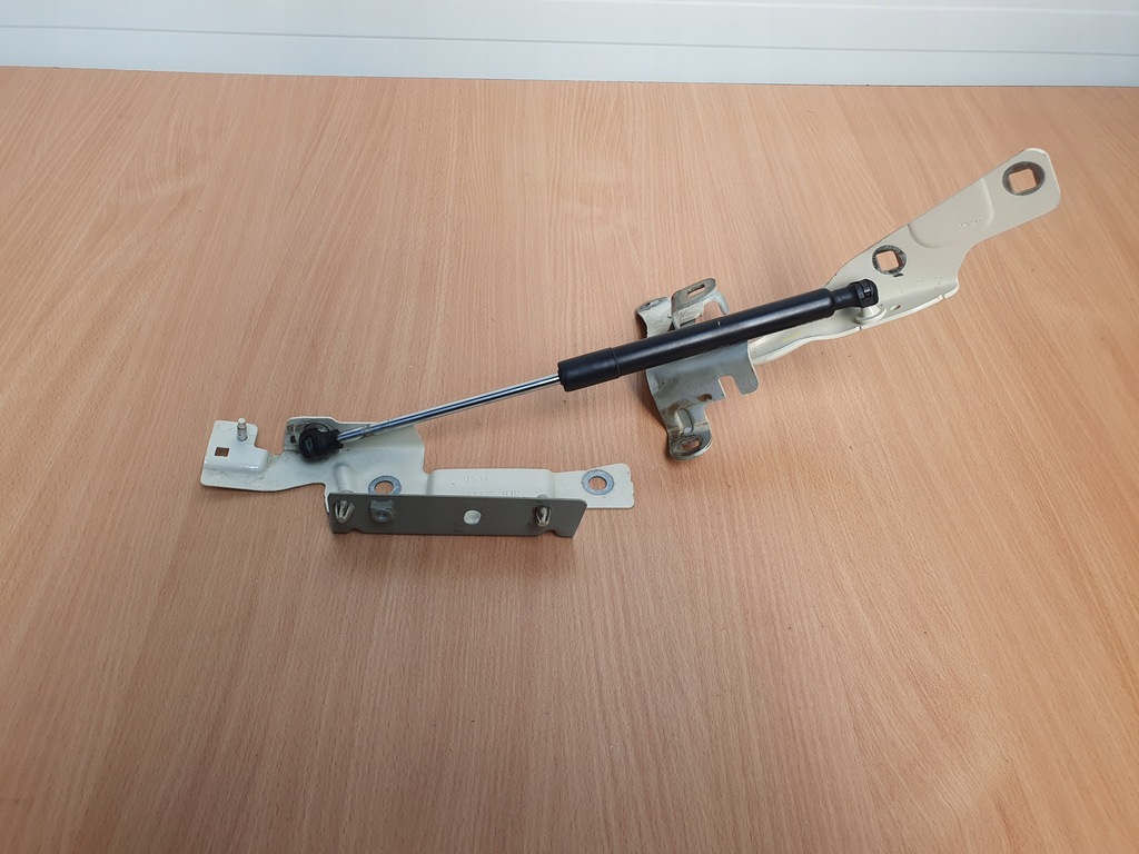 фото №1, Петля капот кронштейн 654011593r renault captur i