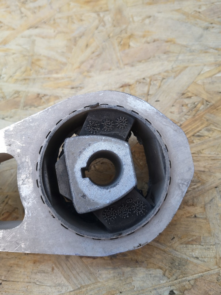 фото №7, Jeep compass ii кронштейн коробки передач 520866560