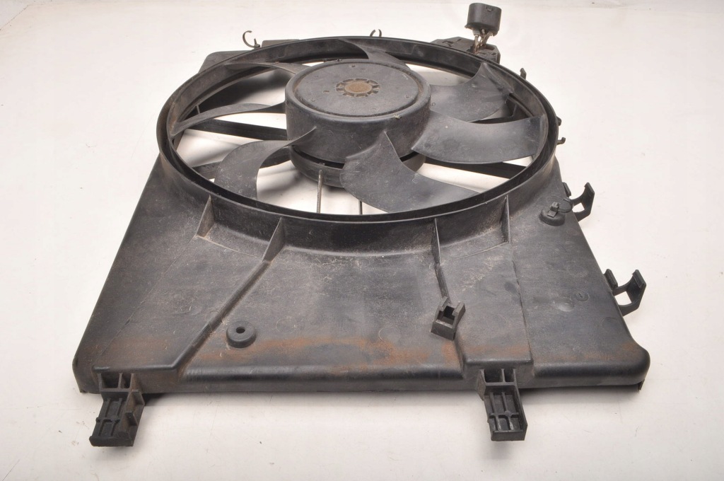 Opel astra j вентилятор радиатора 52430295 Недорого