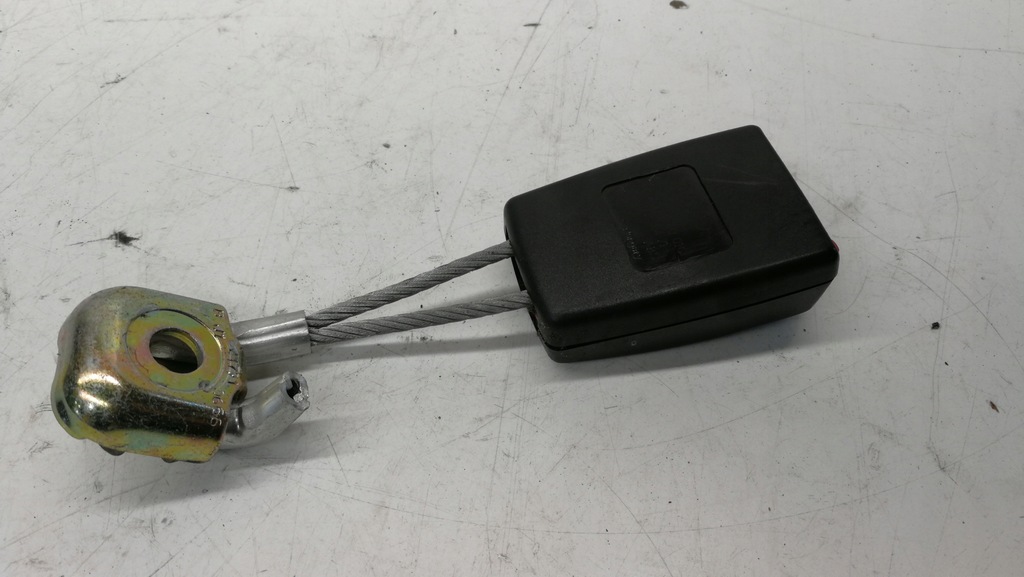 фото №1, Клипса поперечина audi оригинальный номер 8e0857740