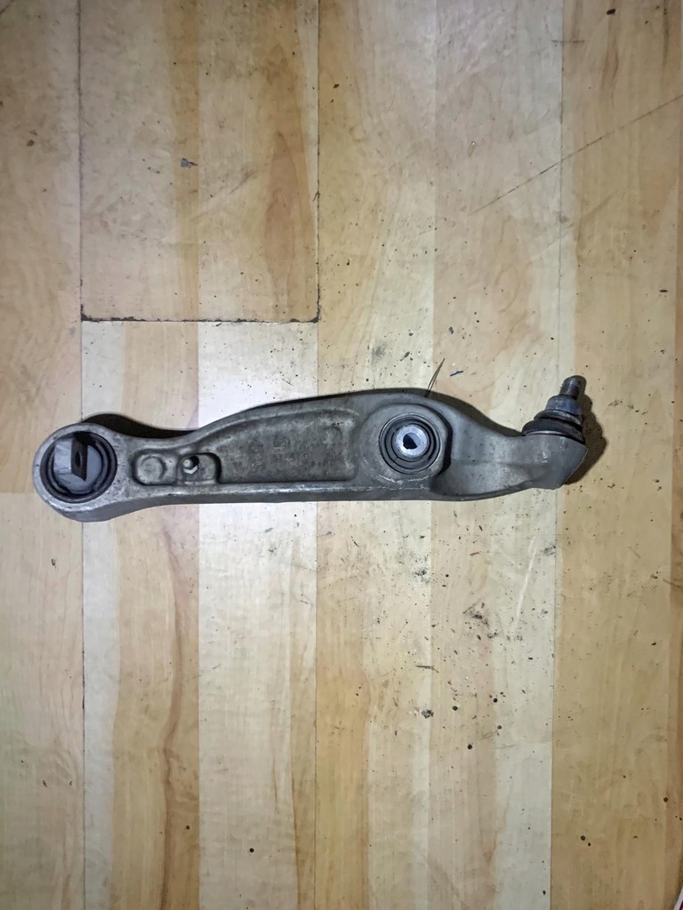 фото №1, Pa257 alfa romeo giulia 2.0i важіль правий перед