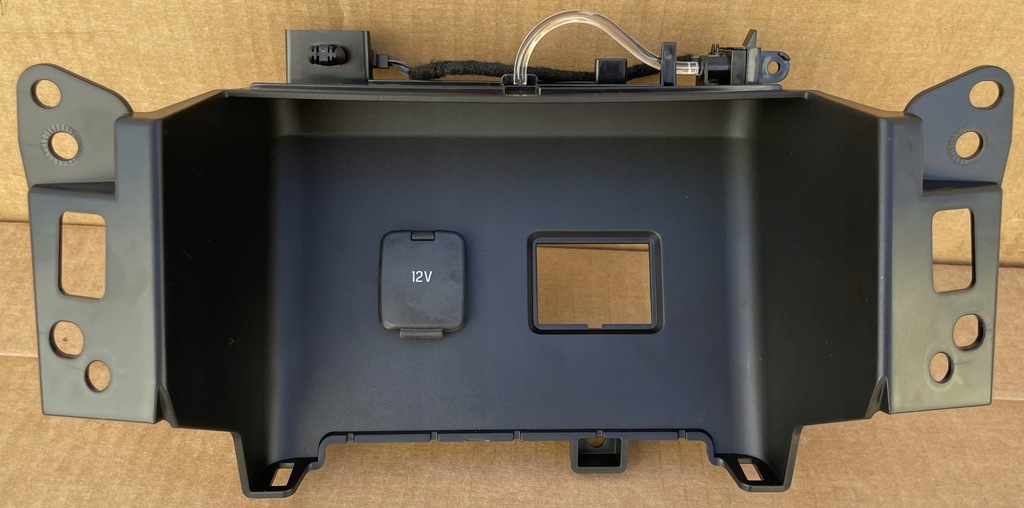 фото №1, Volkswagen amarok ii 2023 середина прикуриватель панели приборной панели