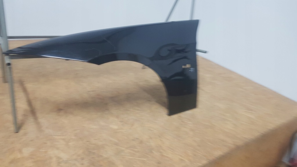 Bmw 1 e 87 крыло  передний перед левое Доставка