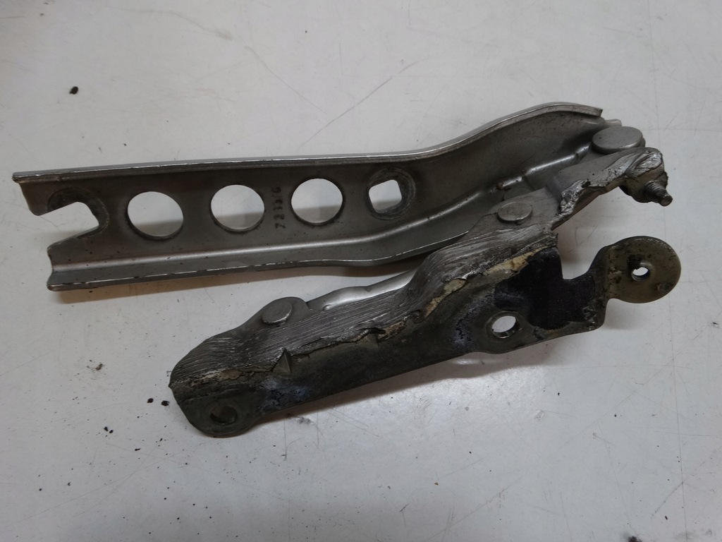 фото №9, Петля капот правый skoda octavia ii 1z0823302c