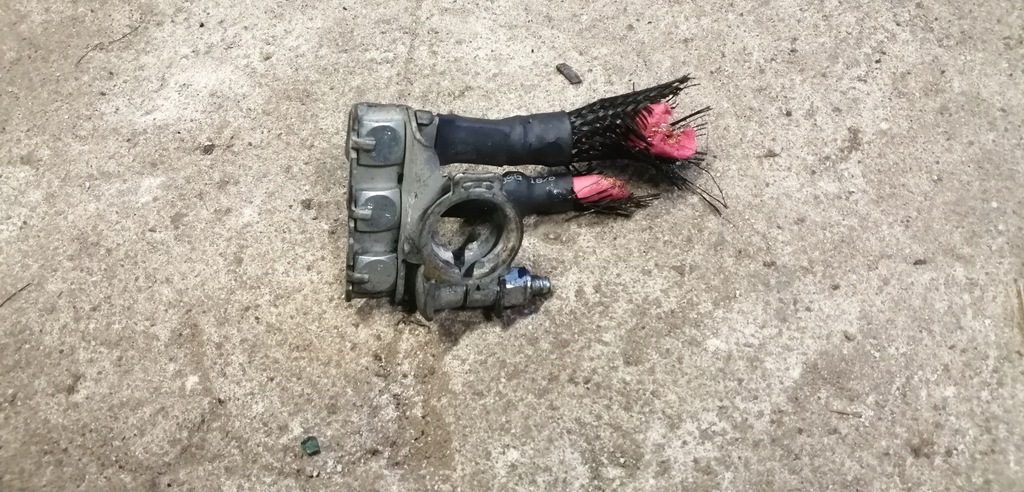 фото №1, Lancia delta iii клемма