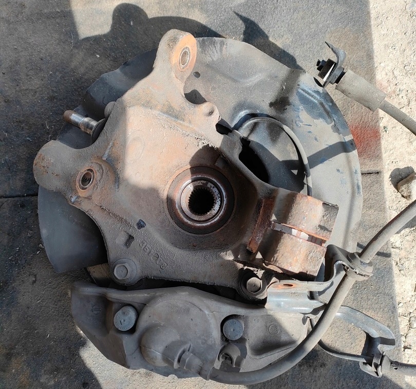 фото №1, Bmw e60 n53 x-drive ступиця поворотний кулак правий перед