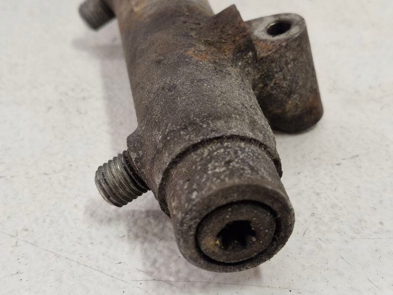 фото №11, Hyundai santa fe i 1 2.0 crdi молдинг впрыскная 31400-27000