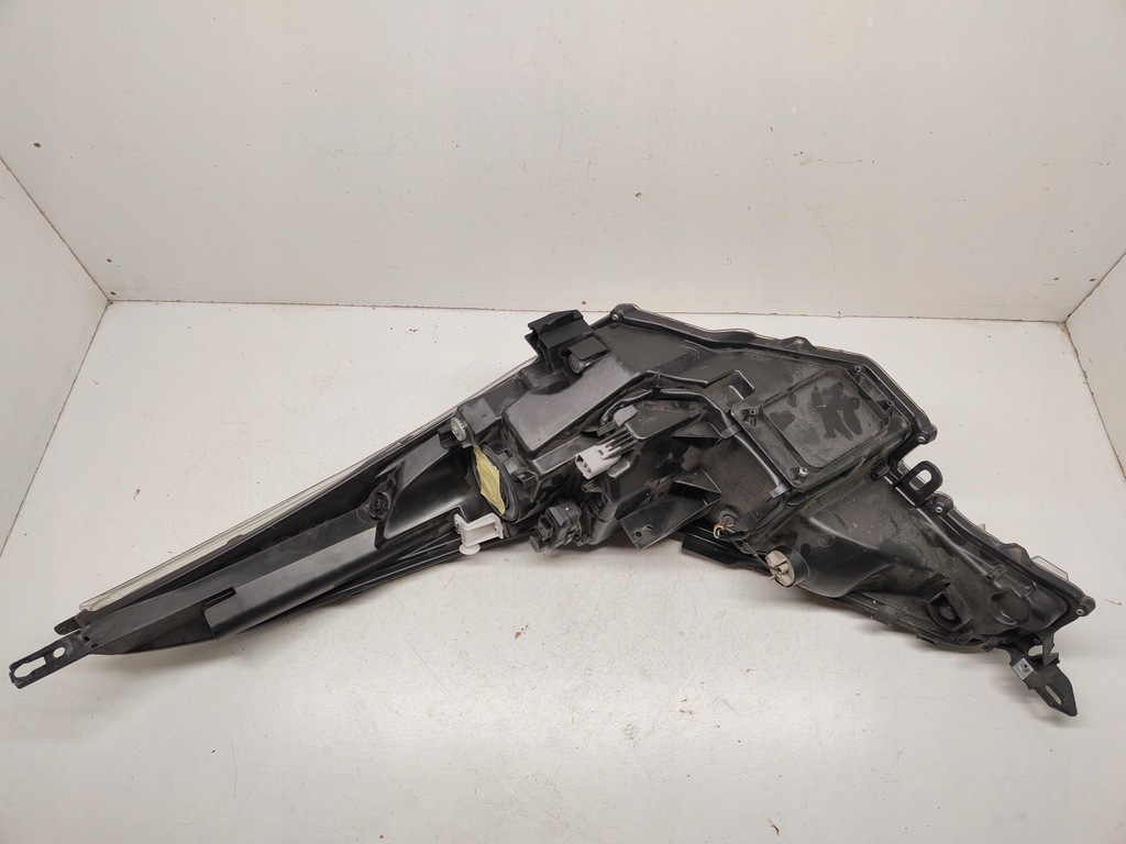 фото №9, Toyota chr лампа линза правая 81110f403100