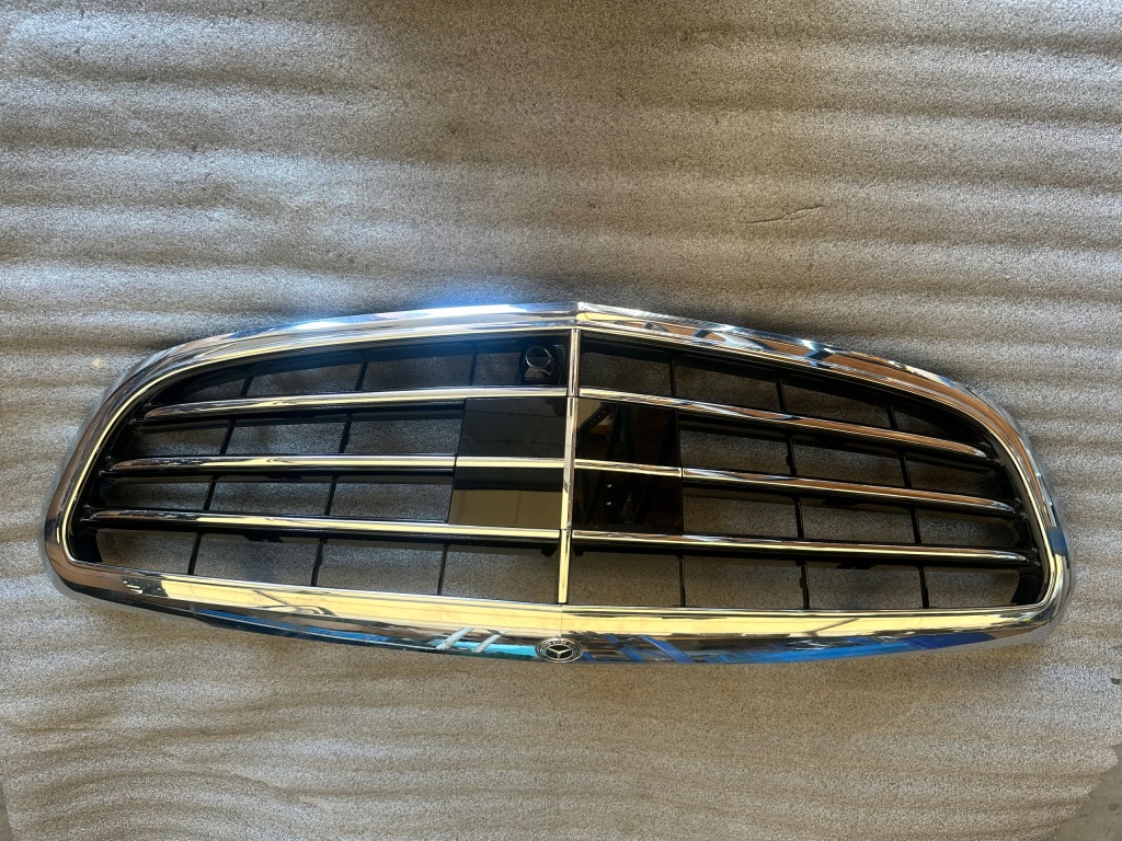 Купити Решітка радіатора решітка радіатора mercedes c klasa a2058801305....