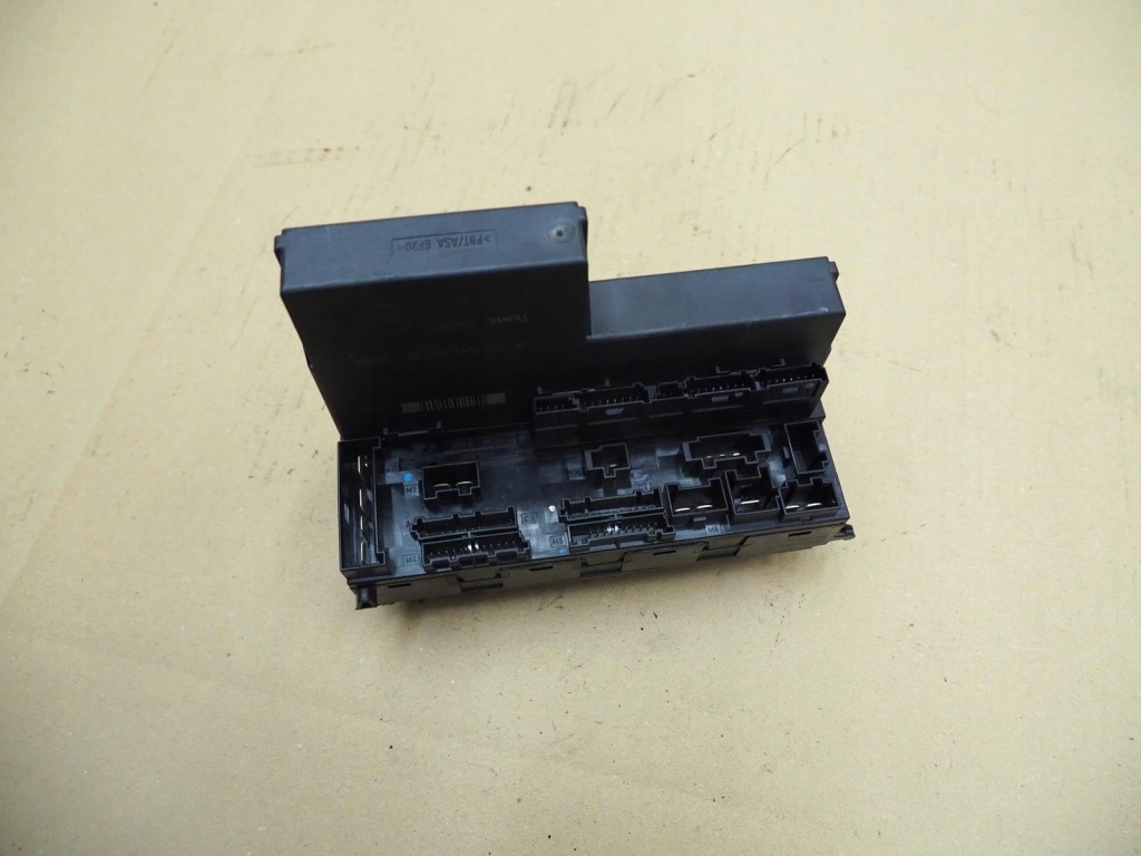 Коробка предохранителей mercedes e w210 0005401050 Киев