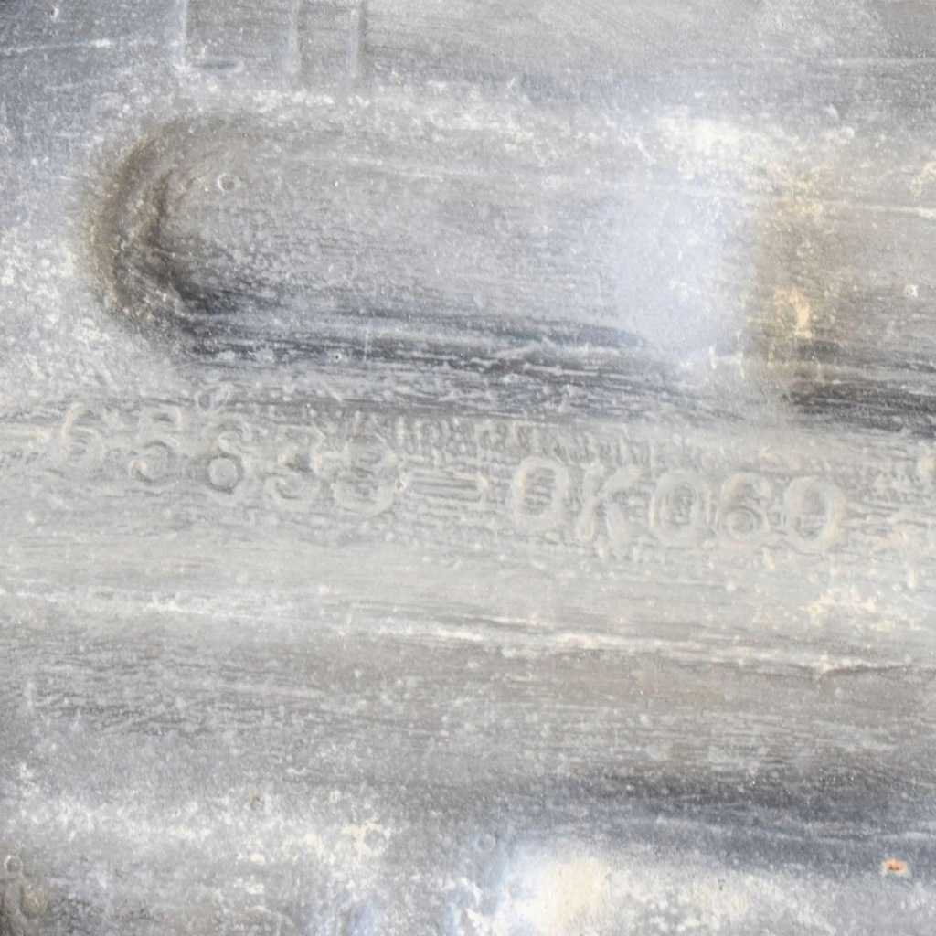 фото №7, Toyota hilux an120, an130 2016 левая сторона подкрылок задние