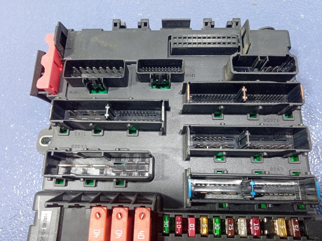 фото №5, Opel vectra c коробка предохранителей 13170895