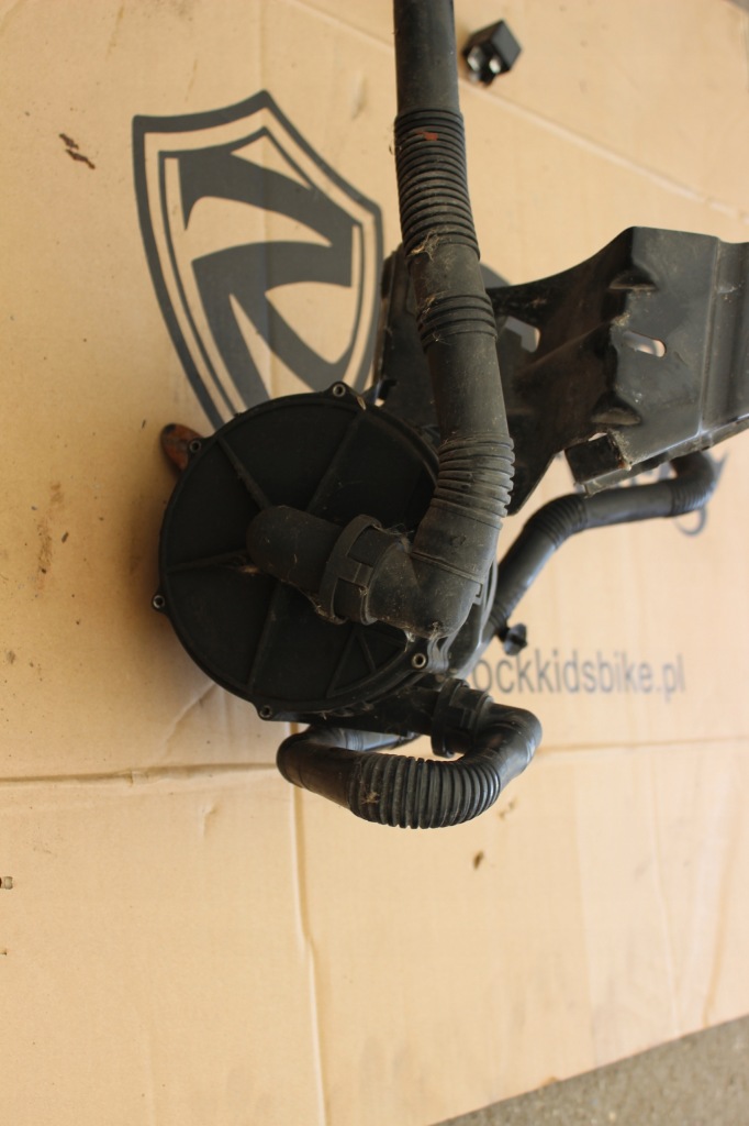 фото №1, Насос воздуха вторичного audi a6 c5 2,8