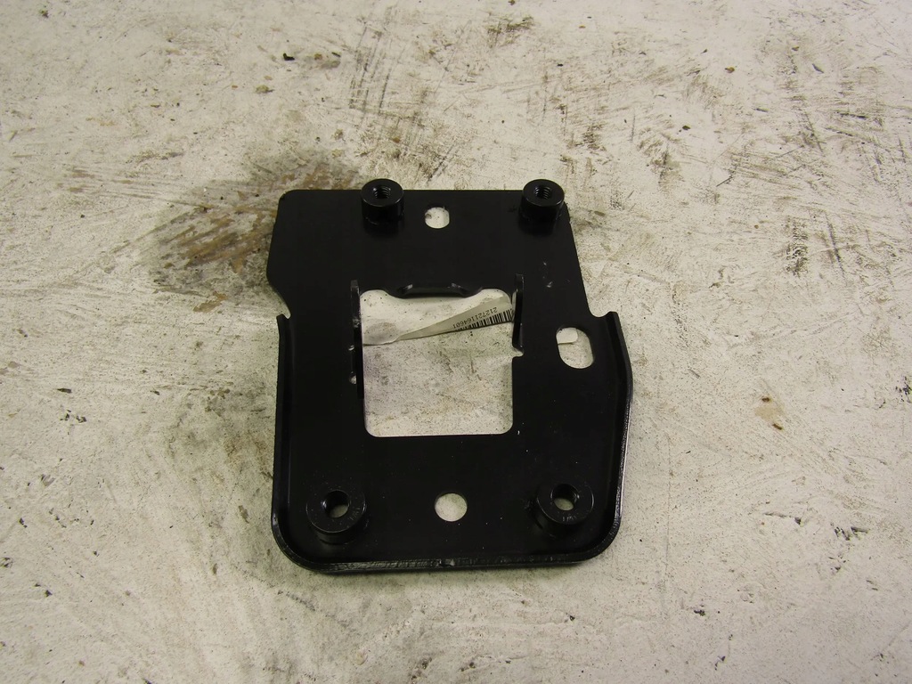 фото №7, Vw polo кронштейн лонжерон правий 2q0804474