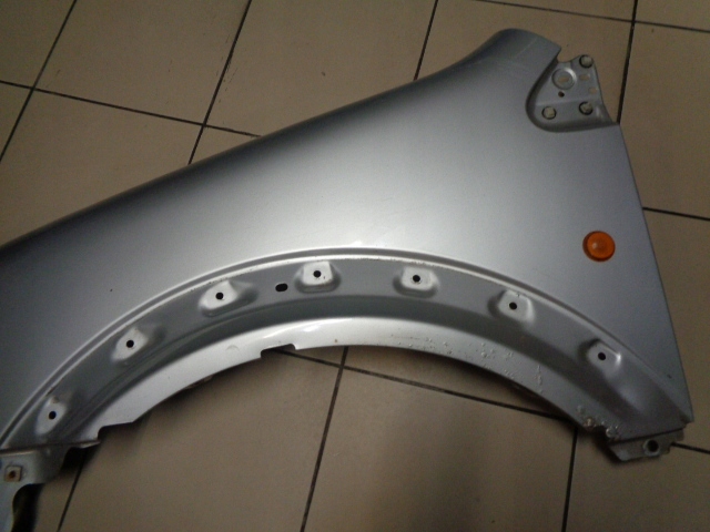 фото №6, Крыло левый перед ford tourneo connect 03-06 серебристый