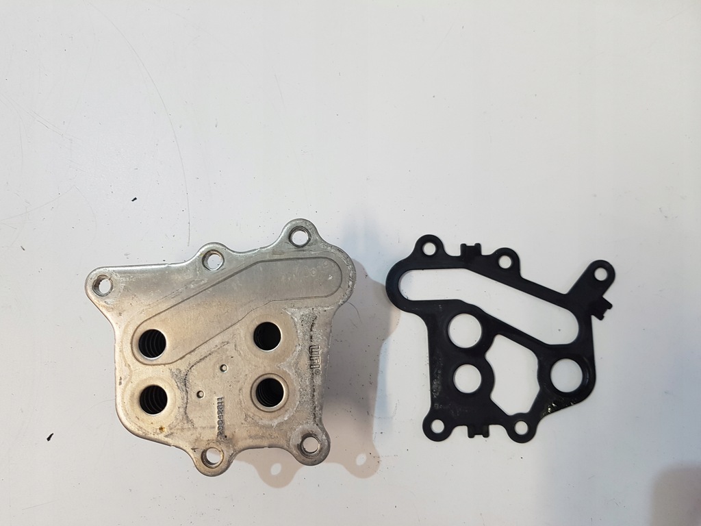 фото №7, Sx4 s-cross vitara iii 1.0 1.4 boosterjet k10c радиатор масла 18r.