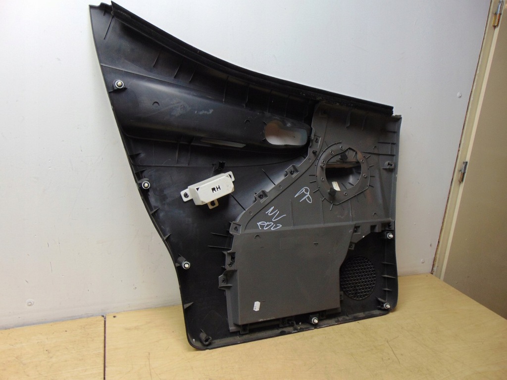 фото №12, Обивка обшивка дверь правый перед nissan nv200 eu