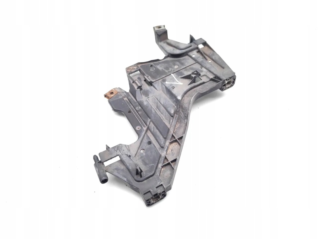 Audi a4 держатель / кронштейн фары передней перед левая 2010 estate 4/5dr Киев