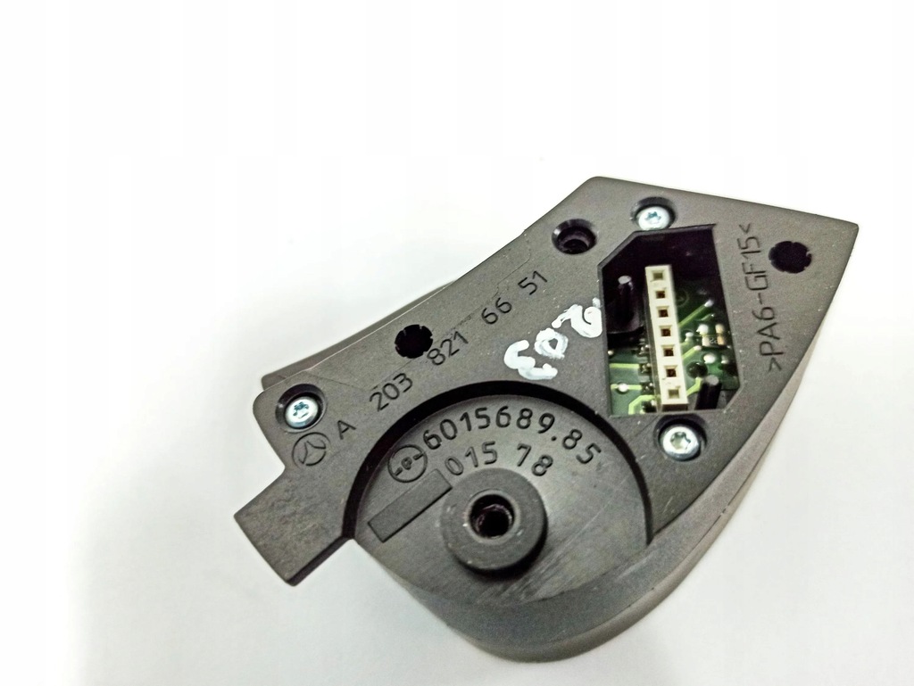 фото №10, Mercedes-benz c w203 2004 панелі керування, перемикачі