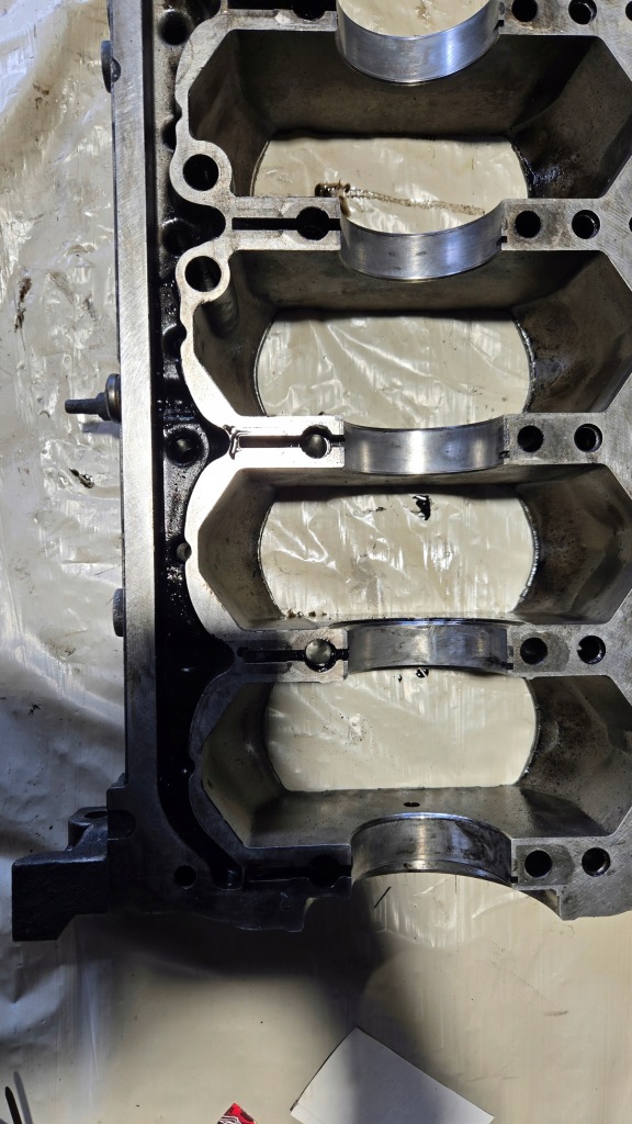 Volvo v50 2.4 d5 основа вала колінчастого 30777886 в Україні