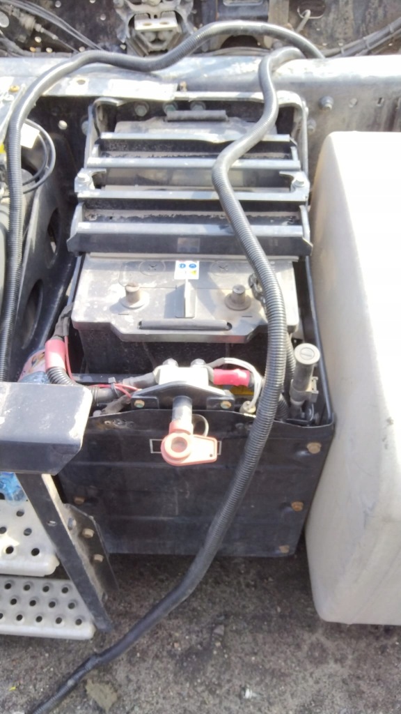 фото №1, Коробка основание аккумуляторов man tgx tgs euro 6