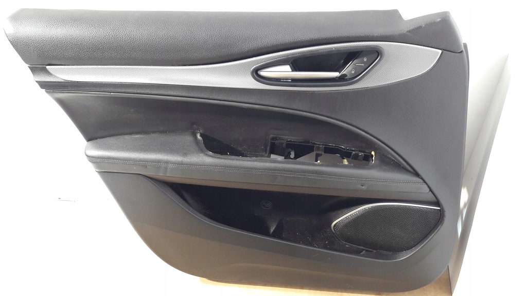 фото №4, Alfa romeo stelvio обшивка двері оббивка обшивки комплект