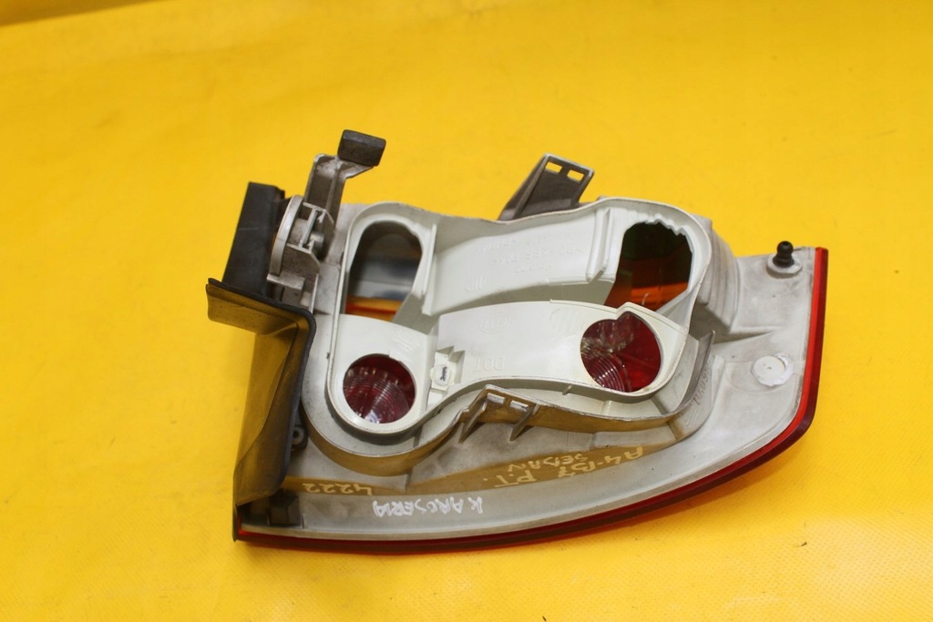 фото №7, Лампа правий задня a4 b7 8e5945096