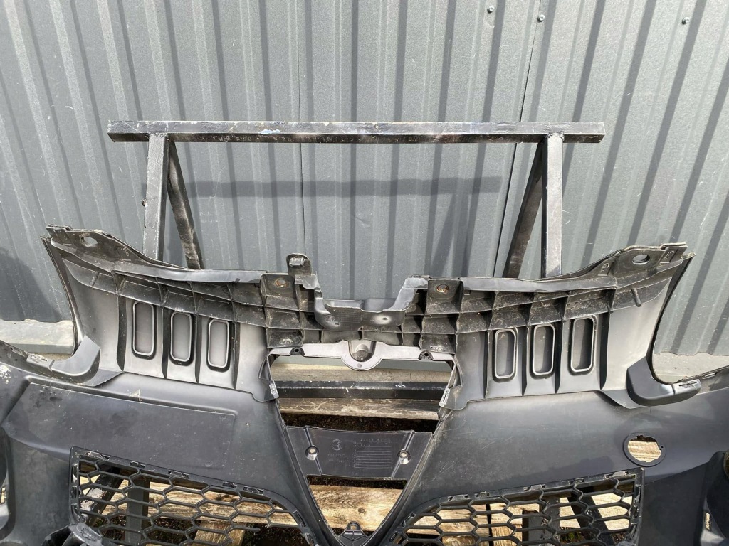 Alfa romeo giulietta бампер перед передний ксенон 156085887 в Украине