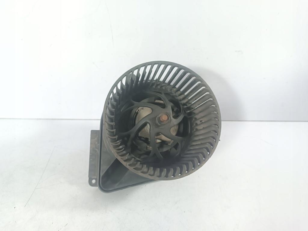 Купити Mercedes wito vito вентилятор повітродувка оригінальний номер 651586k