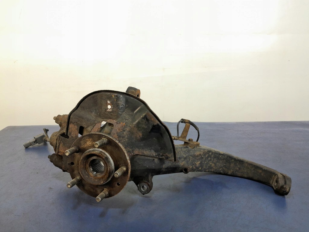 фото №1, Mazda 6 gh 2.2 citd поворотный кулак ступица перед правая