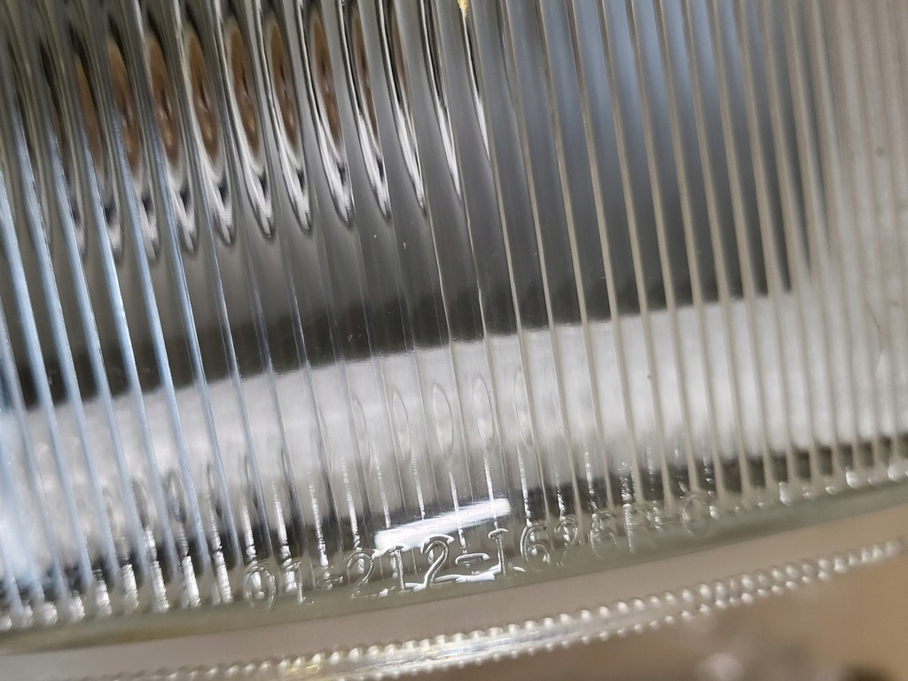 фото №7, Лампа габаритна поворотник поворотник перед r/l toyota hi-ace hiace 87-89-r.