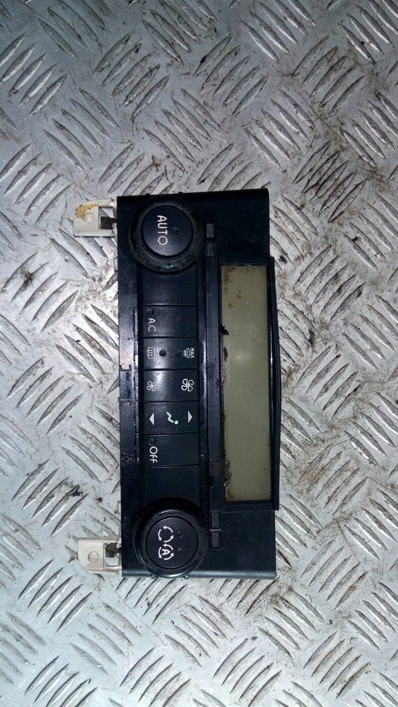 фото №1, Панель обдув renault vel satis 8200181132-d