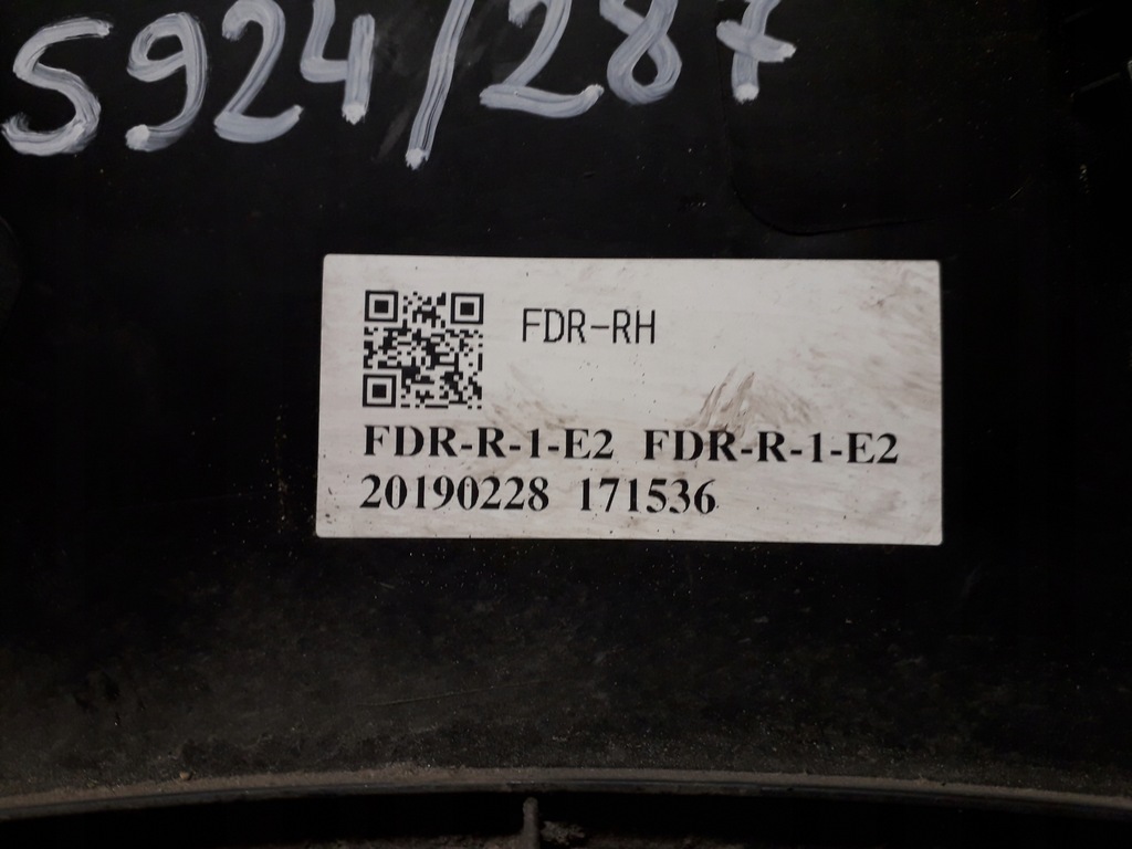 фото №7, Subaru xv 2 ii crosstrek 17- молдинг крила права передня 91112fl120