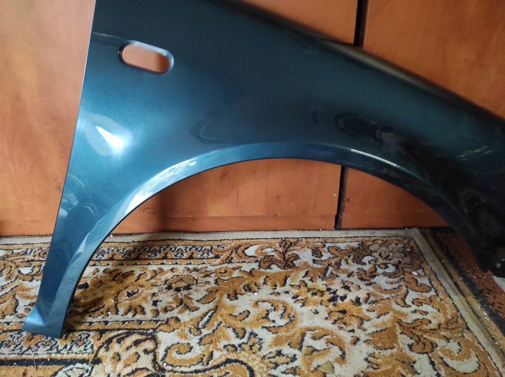 Крила правий перед volkswagen golf 4 lc6x Недорого