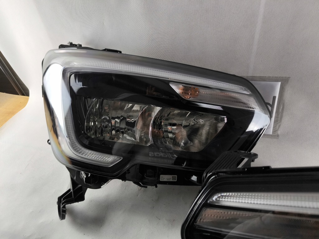 фото №5, Renault master iv лампа relektor левый правый обычная + led