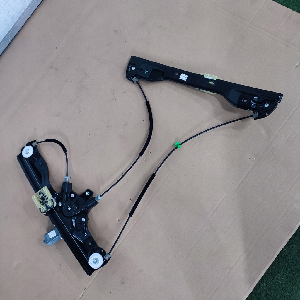 Подъемник стекло правый перед opel adam Оригинал