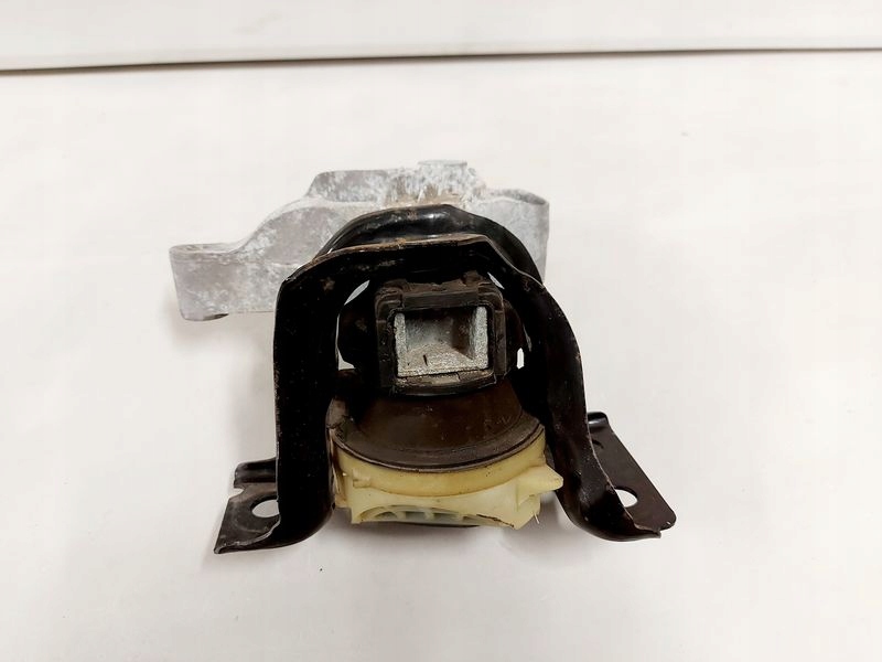 фото №1, Renault clio 4 iv 1.5 dci подушка двигуна кронштейн