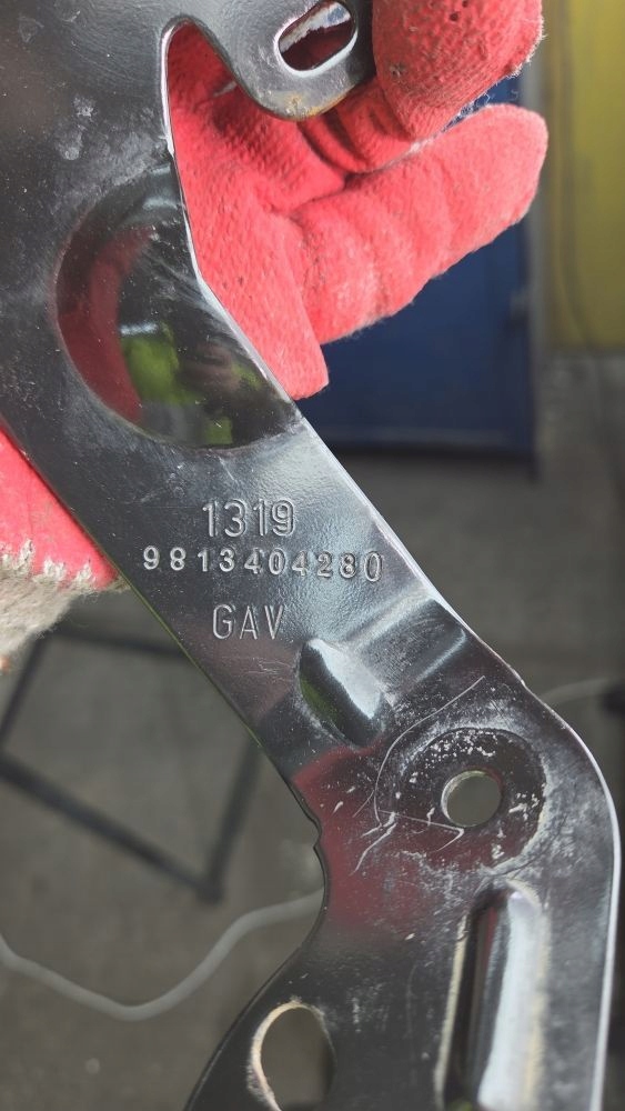 Cfd242 кронштейн датчики лямбда-зонд nox peugeot 508 2 2018- oem 9813404280 Оригінал