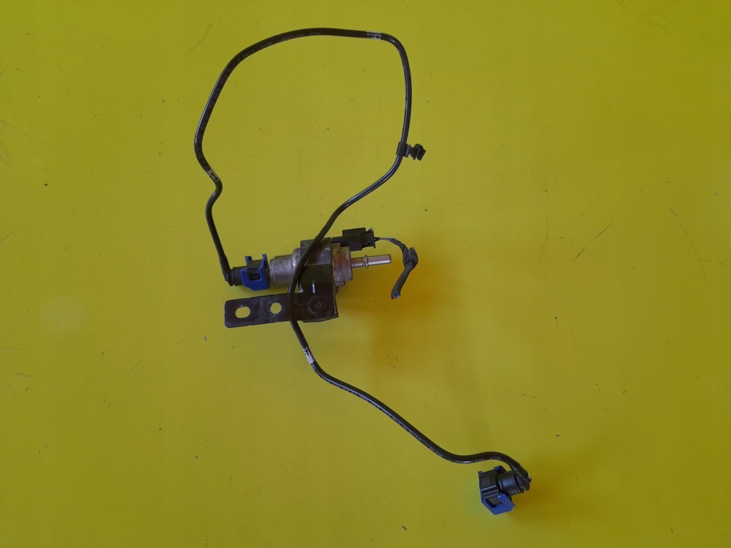 Купити Помпа пального webasto 9031365a mercedes sprinter 907 23r