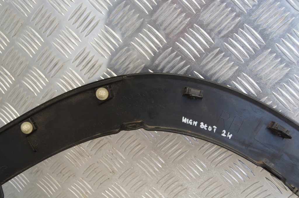 фото №6, Toyota highlander iii usa молдинг крыла правая задняя 75873-0e020