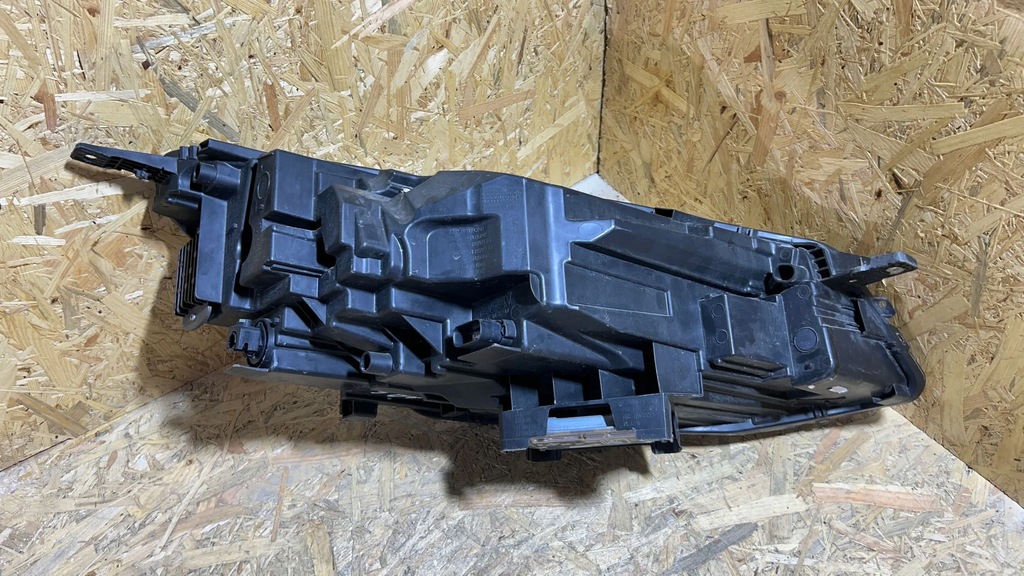 фото №11, Ford escape iv 2021 лампы передние